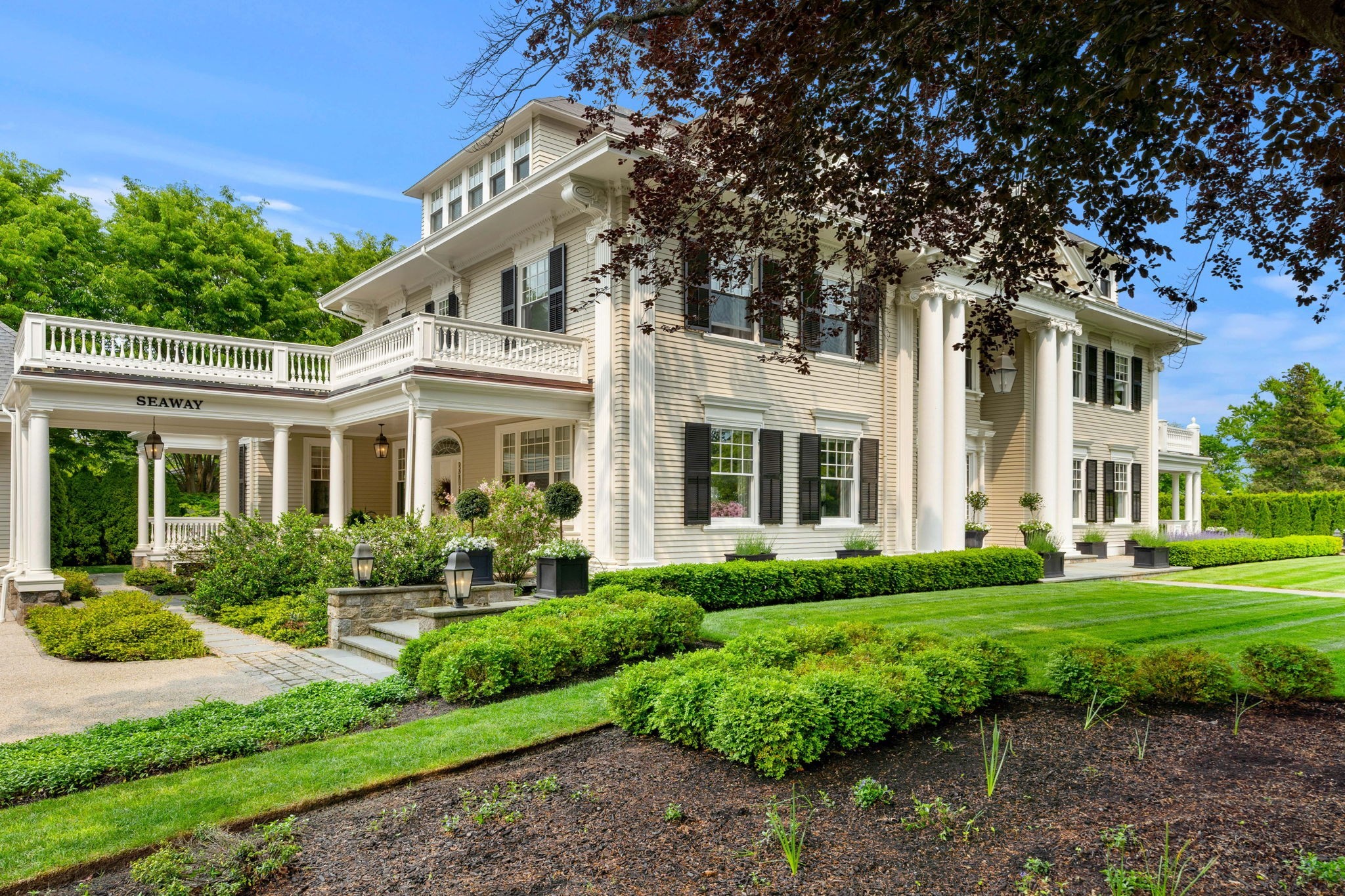 7-bed Single Family at 4 Cobb Avenue, Manchester
