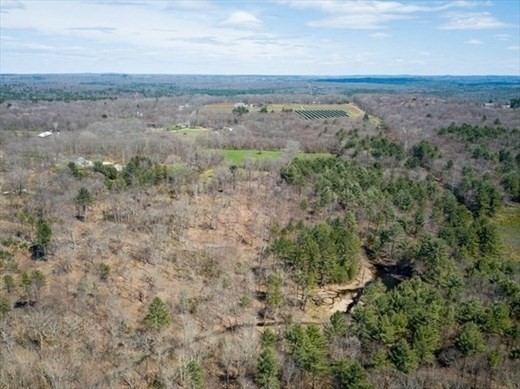 Terreno de 0 habitaciones en 138 Ragged Hill Rd, West Brookfield