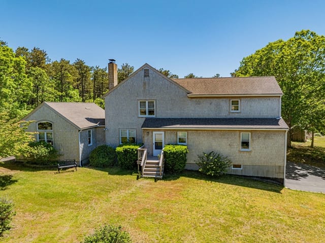 3-bed Single Family at 2 Short Lots Ln, Truro