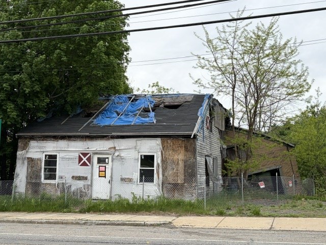 2-bed Single Family at 68 E Broadway, Gardner