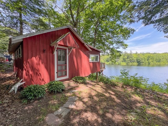 1-bed Single Family at 33 Watatic Pond Rd, Ashburnham