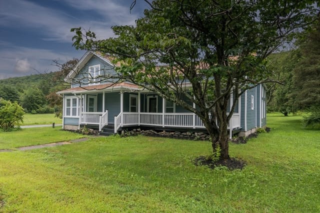 5-bed Single Family at 200 Lower Street, Buckland