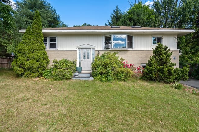 Casa Unifamiliar de 3 habitaciones en 10 Hopkinton Rd, Upton