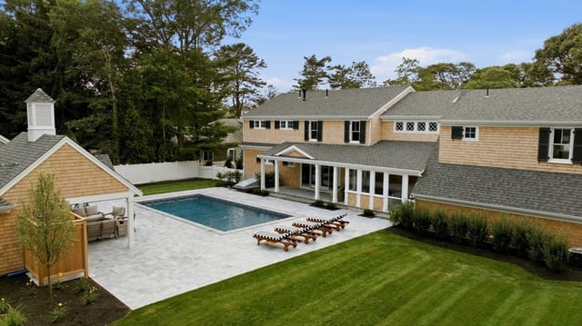 Casa Unifamiliar de 5 quartos em 22 Scudder Road, Barnstable