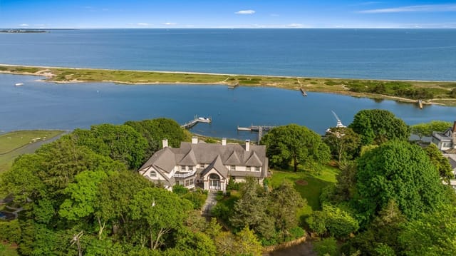 Casa Unifamiliar de 7 quartos em 63 Main Street, Barnstable