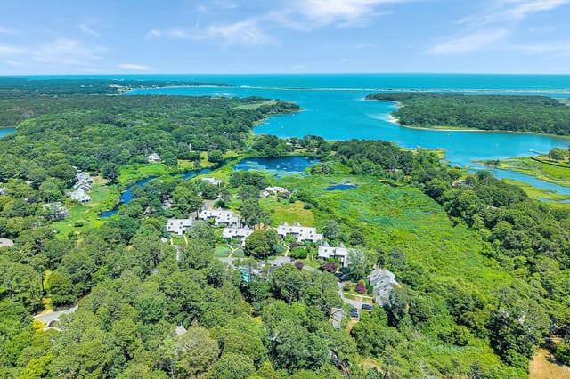 Casa Unifamiliar de 3 habitaciones en 40 Hidden Cove Road Unit 2 # 2, Oak Bluffs