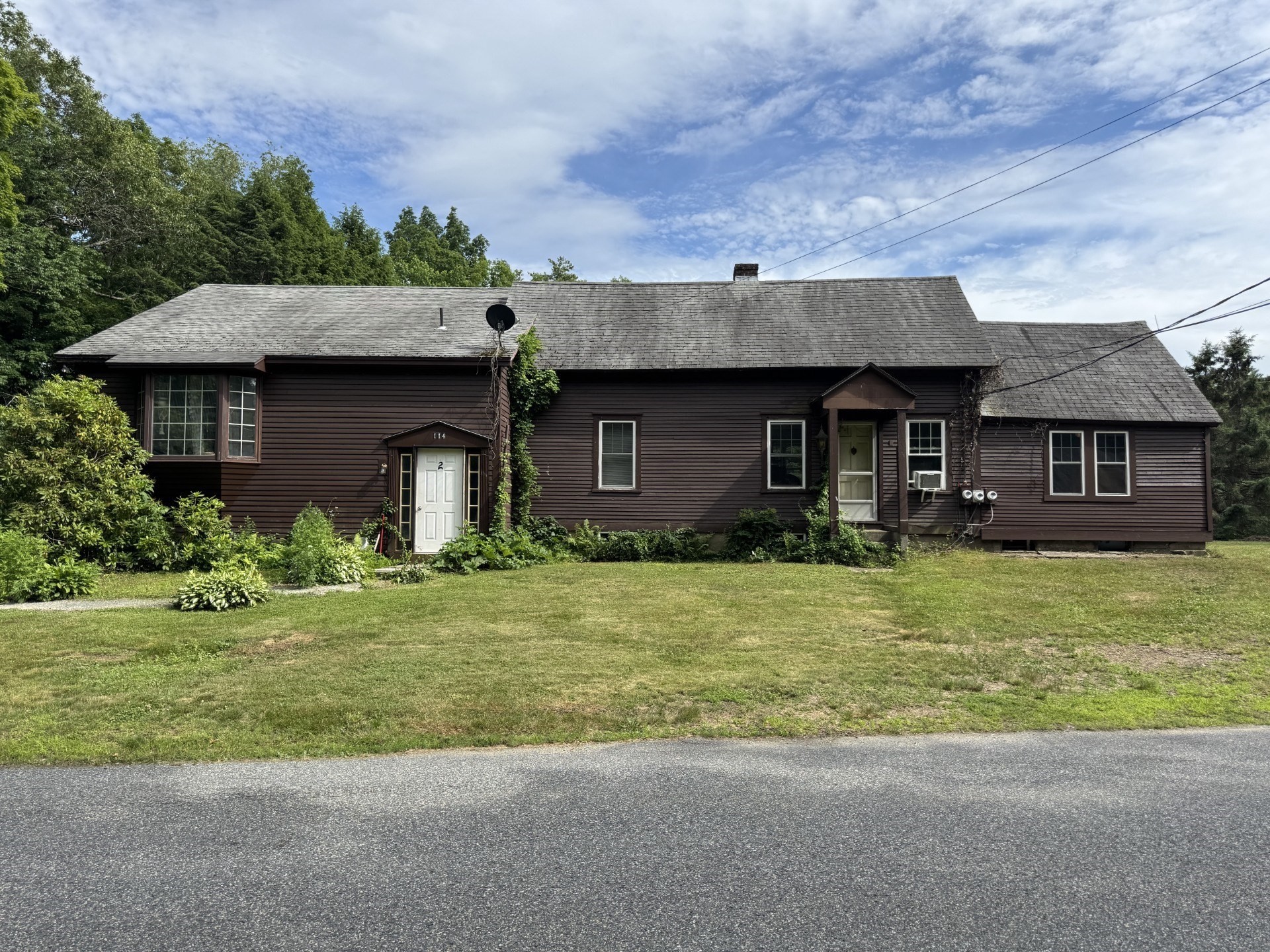 Multifamiliar de 3 habitaciones en 114 Parmenter Rd, Bernardston