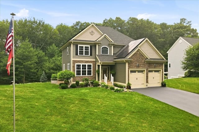 Casa Unifamiliar de 4 habitaciones en 2A Thayer Farm Rd, Attleboro