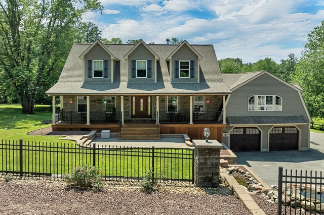 Casa Unifamiliar de 5 habitaciones en 98 Robinson Rd, Hudson