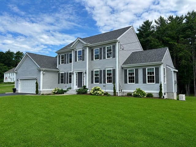 Casa Unifamiliar de 4 habitaciones en 41 Clapp Rd, Rochester