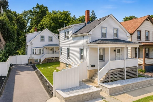 4-bed Multi-Family at 141-143 Field St, New Bedford