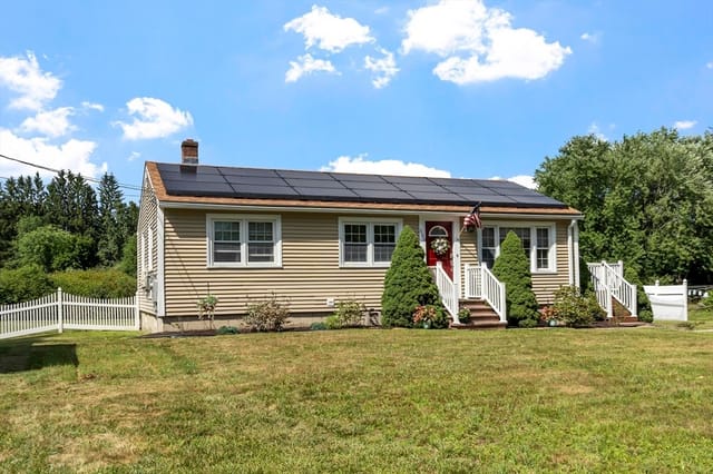 3-bed Single Family at 550 Packard St, Lancaster