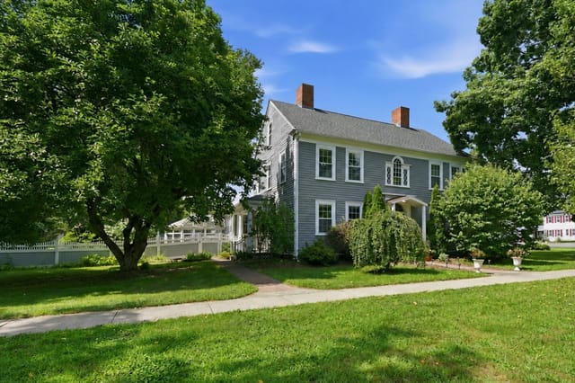 8-bed Multi-Family at 724-726 Main St, Agawam