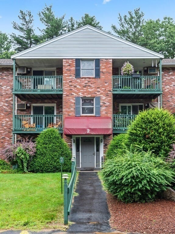 1-bed Condo at 75 Huntoon Memorial Hwy # 2, Leicester