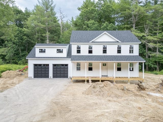 4-bed Single Family at 179 Brookline St, Pepperell