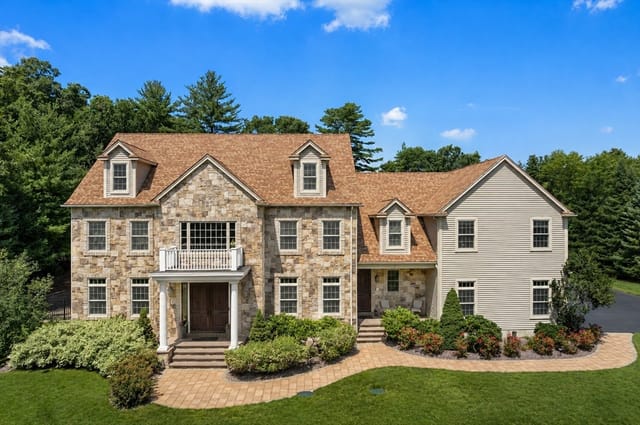 5-bed Single Family at 50 Opal Circle, Franklin