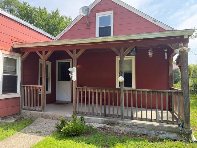 3-bed Single Family at 340 Woodland Avenue, Seekonk