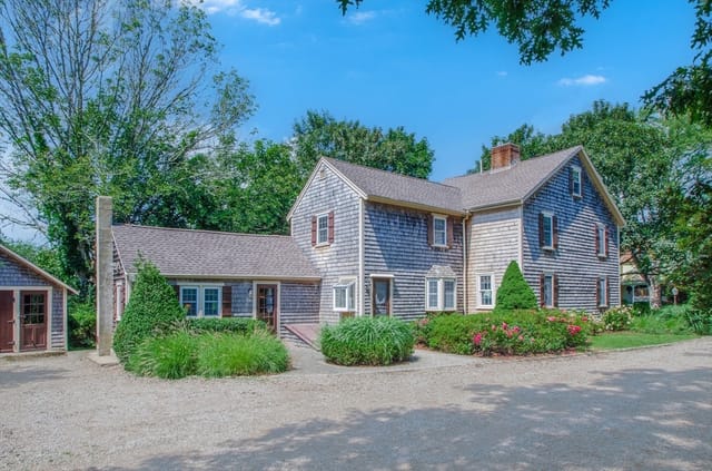 3-bed Single Family at 65 Acushnet Rd, Mattapoisett