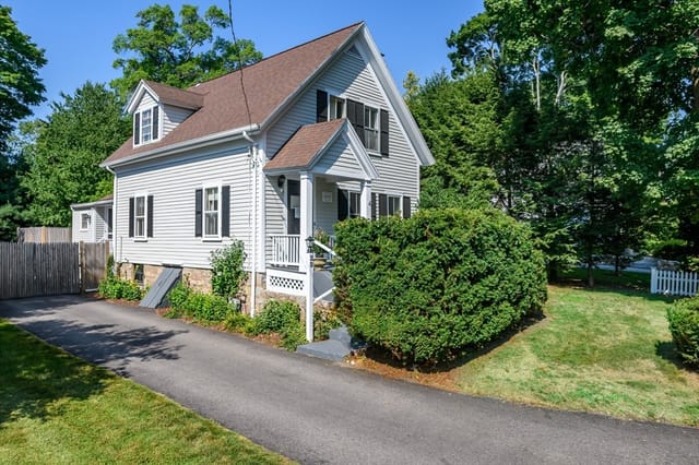 Casa Unifamiliar de 4 habitaciones en 29 Cottage Street, Wellesley