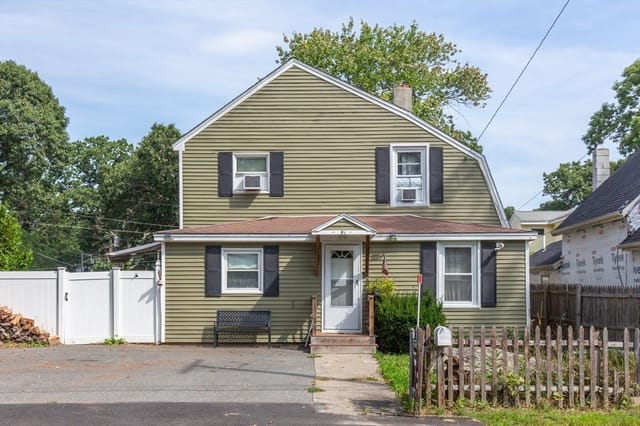3-bed Single Family at 91 Lake Street, Tewksbury