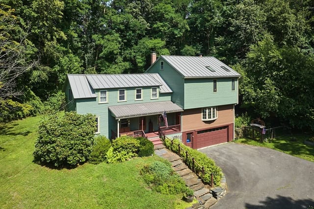 4-bed Single Family at 93 Arch St, Northampton