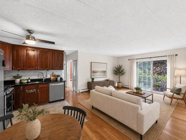 2-bed Condo at 20 Skyline Dr # 11, Braintree