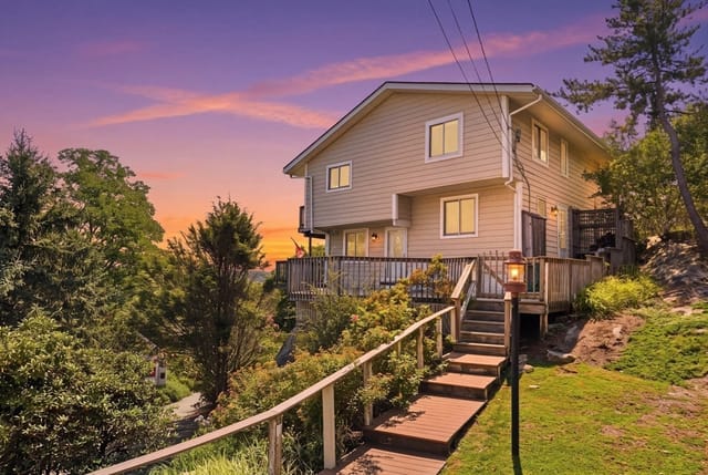 4-bed Single Family at 2 Dune Circle, Gloucester
