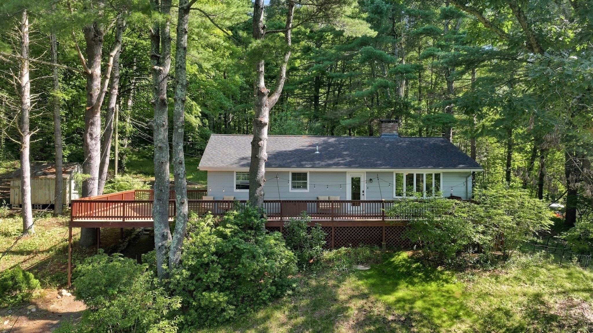 3-bed Single Family at 93 Leno Rd, Holland