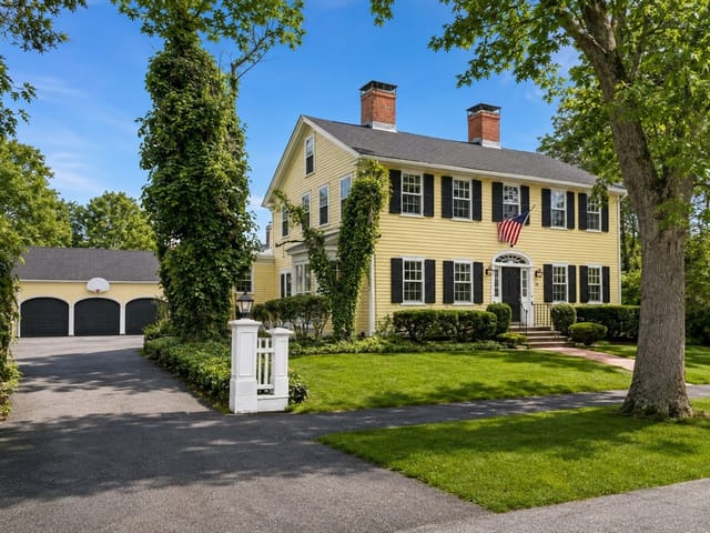 5-bed Single Family at 49 Salem St, Andover