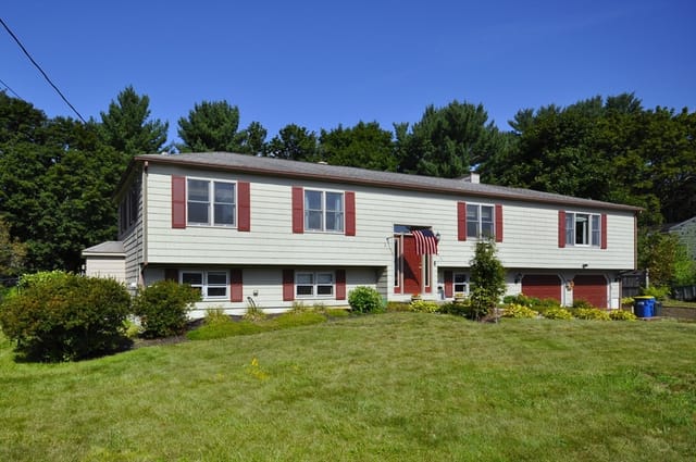 Casa Unifamiliar de 4 quartos em 32 Brenda Ave, East Bridgewater
