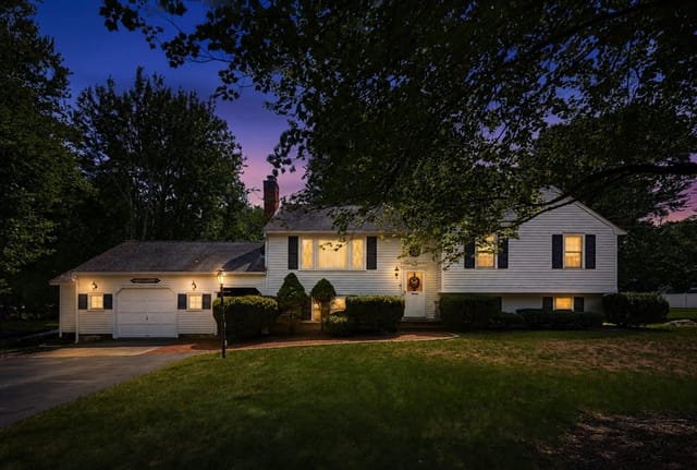 Casa Unifamiliar de 4 quartos em 80 Cedarwood Road, Hanover