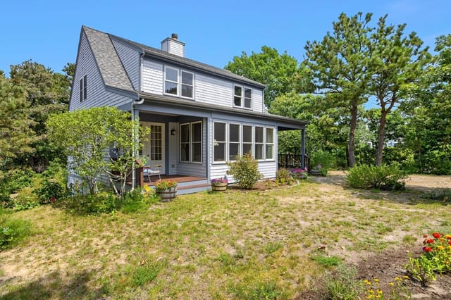 3-bed Single Family at 4 Acorn, Eastham