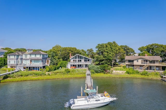 3-bed Single Family at 145 Popponesset Island Rd, Mashpee