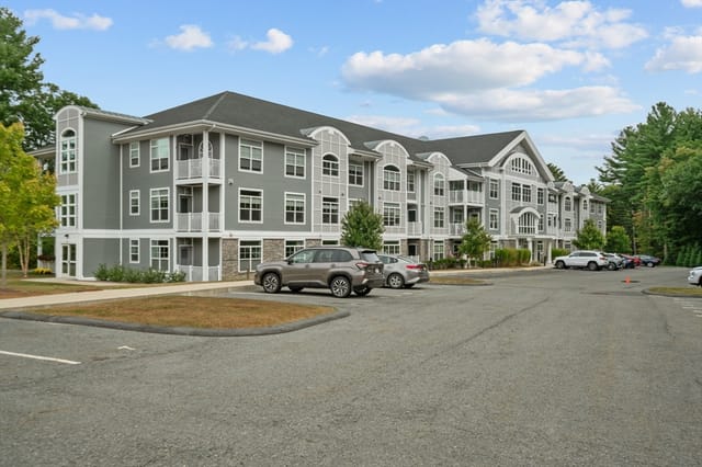 2-bed Condo at 635 Old Post Road # 302, Sharon