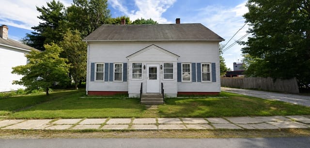 6-bed Multi-Family at 19- 21 East St, Winchendon
