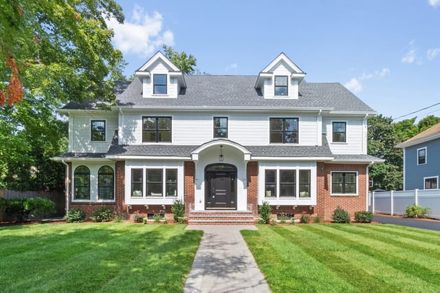 5-bed Single Family at 315 Crafts St, Newton