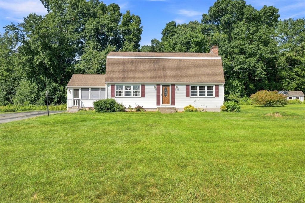 3-bed Single Family at 28 River Park Dr, Hampden