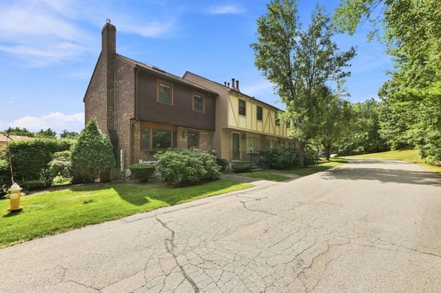 2-bed Condo at E-46 Scotty Hollow Dr # 46, Chelmsford