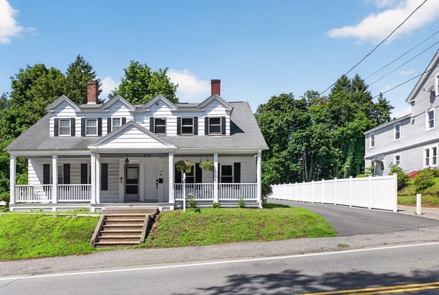 3-bed Single Family at 72 Chestnut St # 72, Clinton