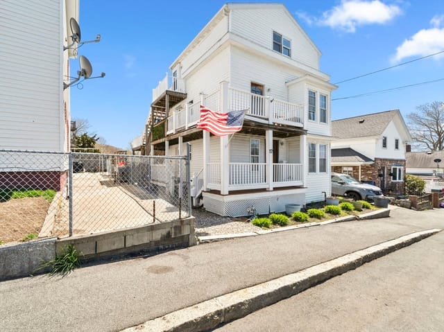 1-bed Condo at 17 Millett St # 3, Gloucester