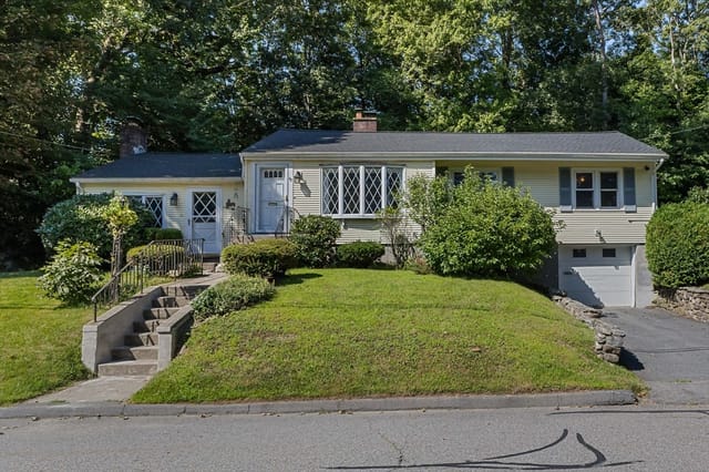Casa Unifamiliar de 3 habitaciones en 48 Washington St, Shrewsbury
