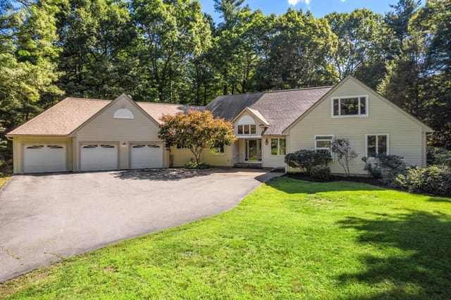 5-bed Single Family at 41 George Hill Rd, Grafton