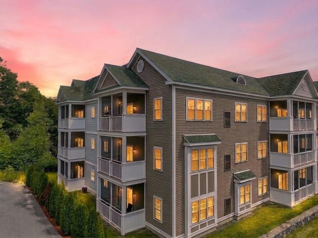 2-bed Condo at 2201 Briarwood Village # 2201, Clinton