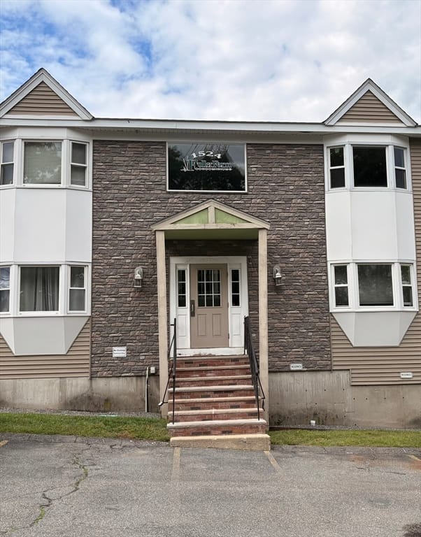 Condomínio de 2 quartos em 1524 Gorham St # 104, Lowell