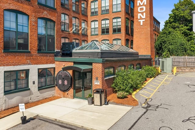 2-bed Condo at 160 Fremont St # 308, Worcester