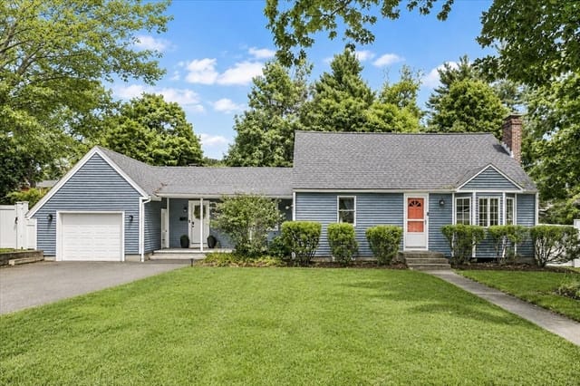 3-bed Single Family at 17 Hale Rd, Walpole