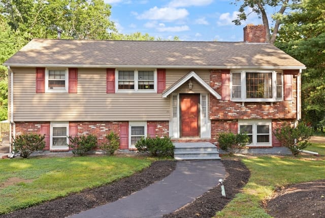 3-bed Single Family at 35 Marston St, Tewksbury