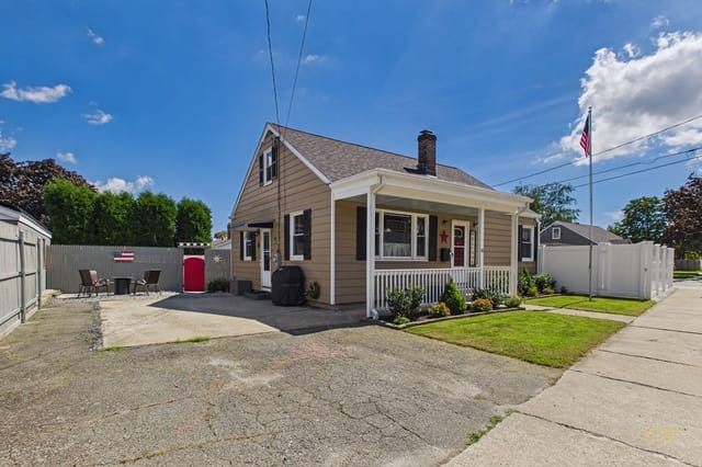 Casa Unifamiliar de 2 quartos em 118 Somerset St, New Bedford
