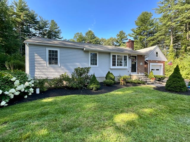 3-bed Single Family at 10 Burnap Rd, Sutton