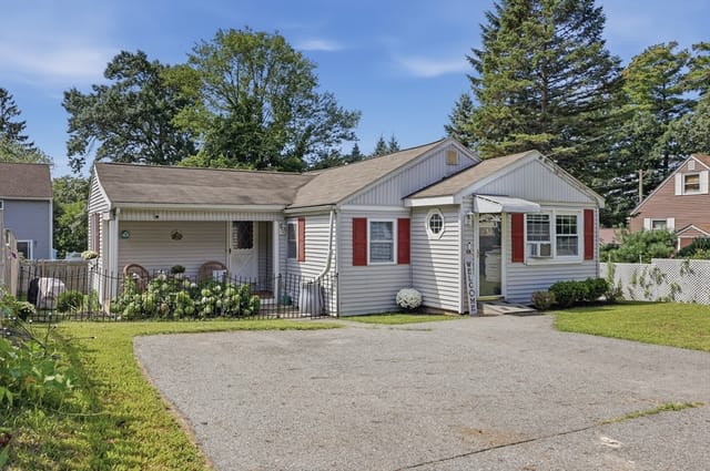 2-bed Single Family at 68 Hilltop Road, Dracut
